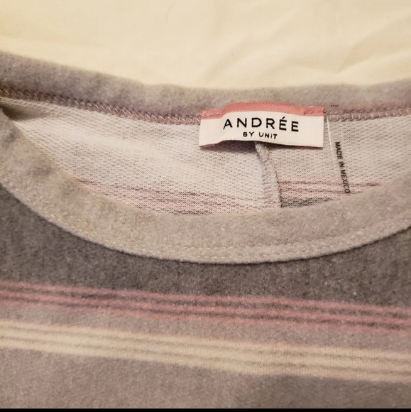 COPY - Andre by Unit dolman sleeve top - Picture 3 of 3